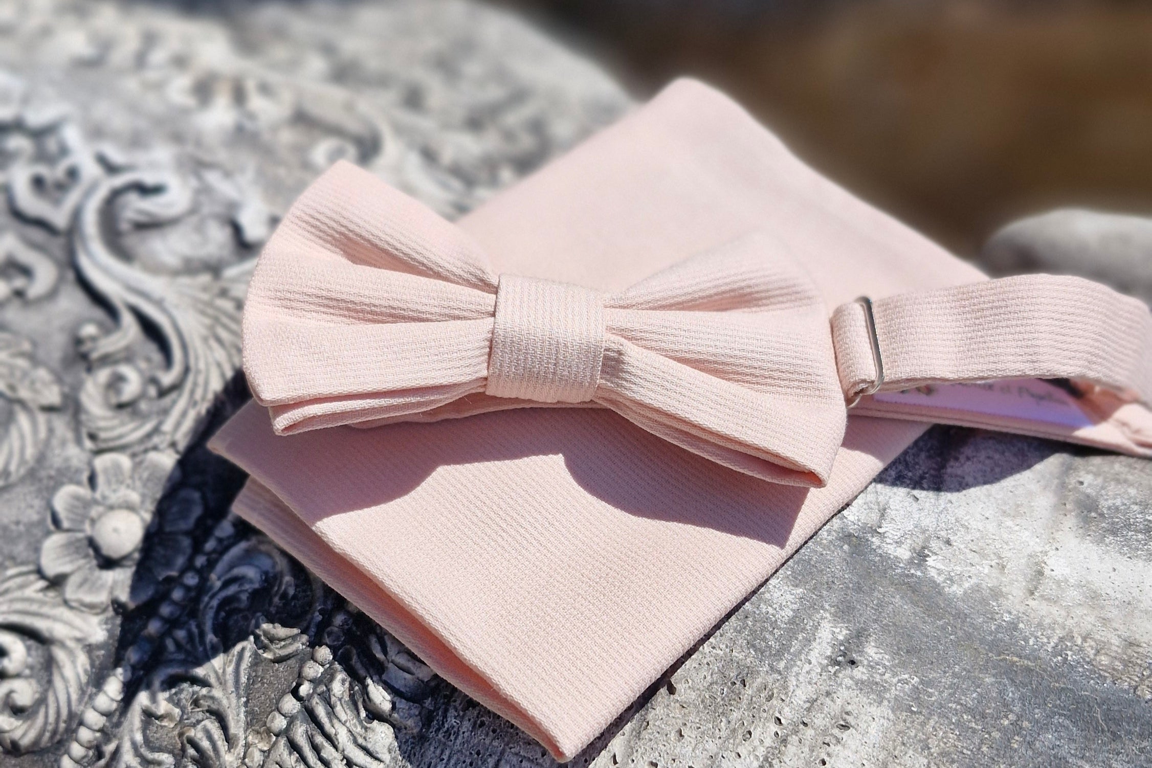 ensemble nœud papillon et pochette assortie rose nude fabrication française artisanale
