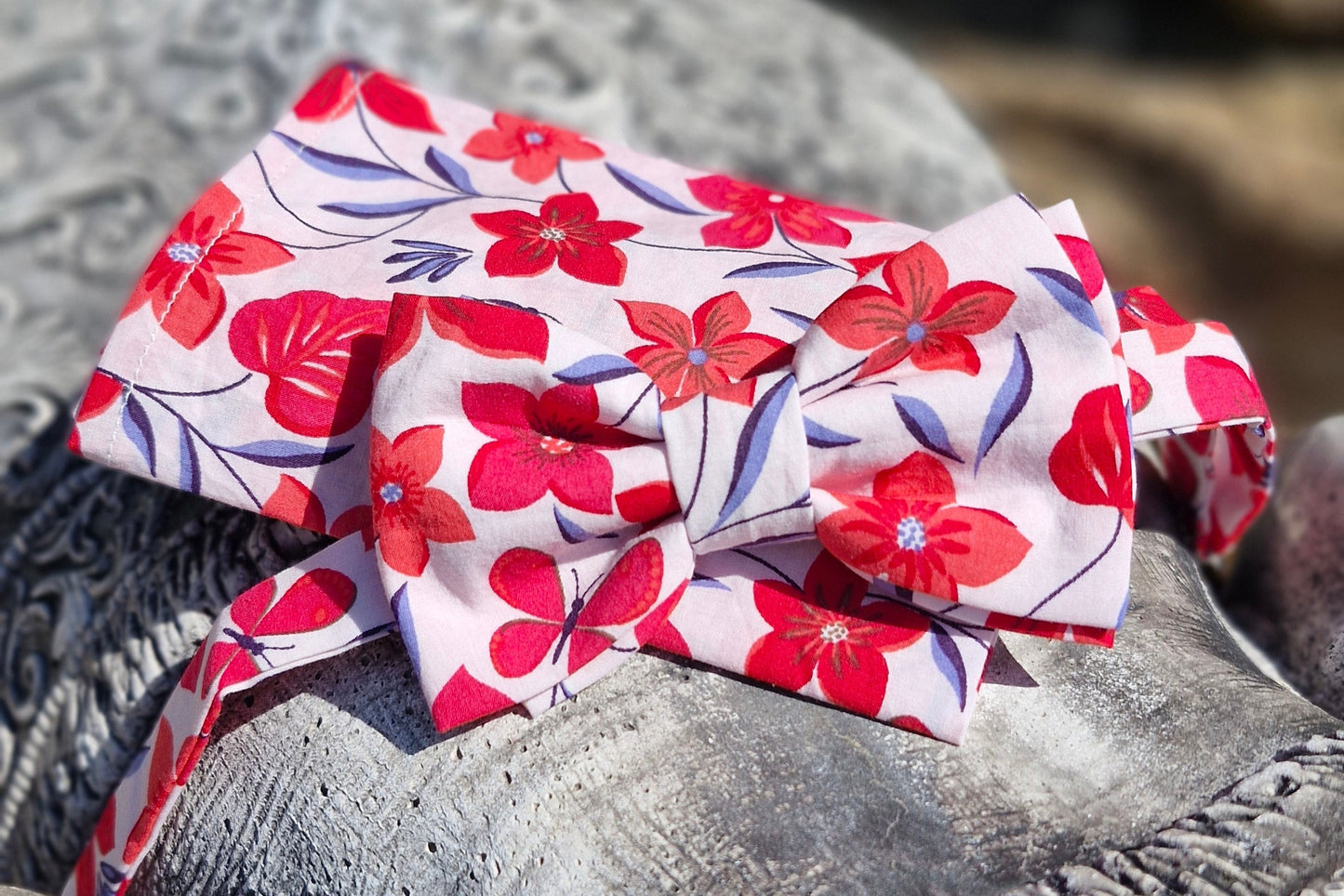 * Ensemble Nœud Papillon et Pochette Red Flowers